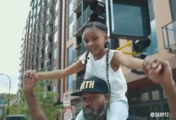 行唐毁麦爆料人被抓视频,真相背后引关注